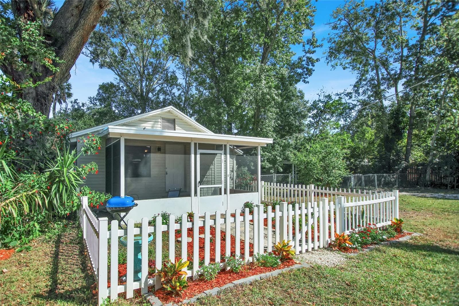 847 JASMINE AVE