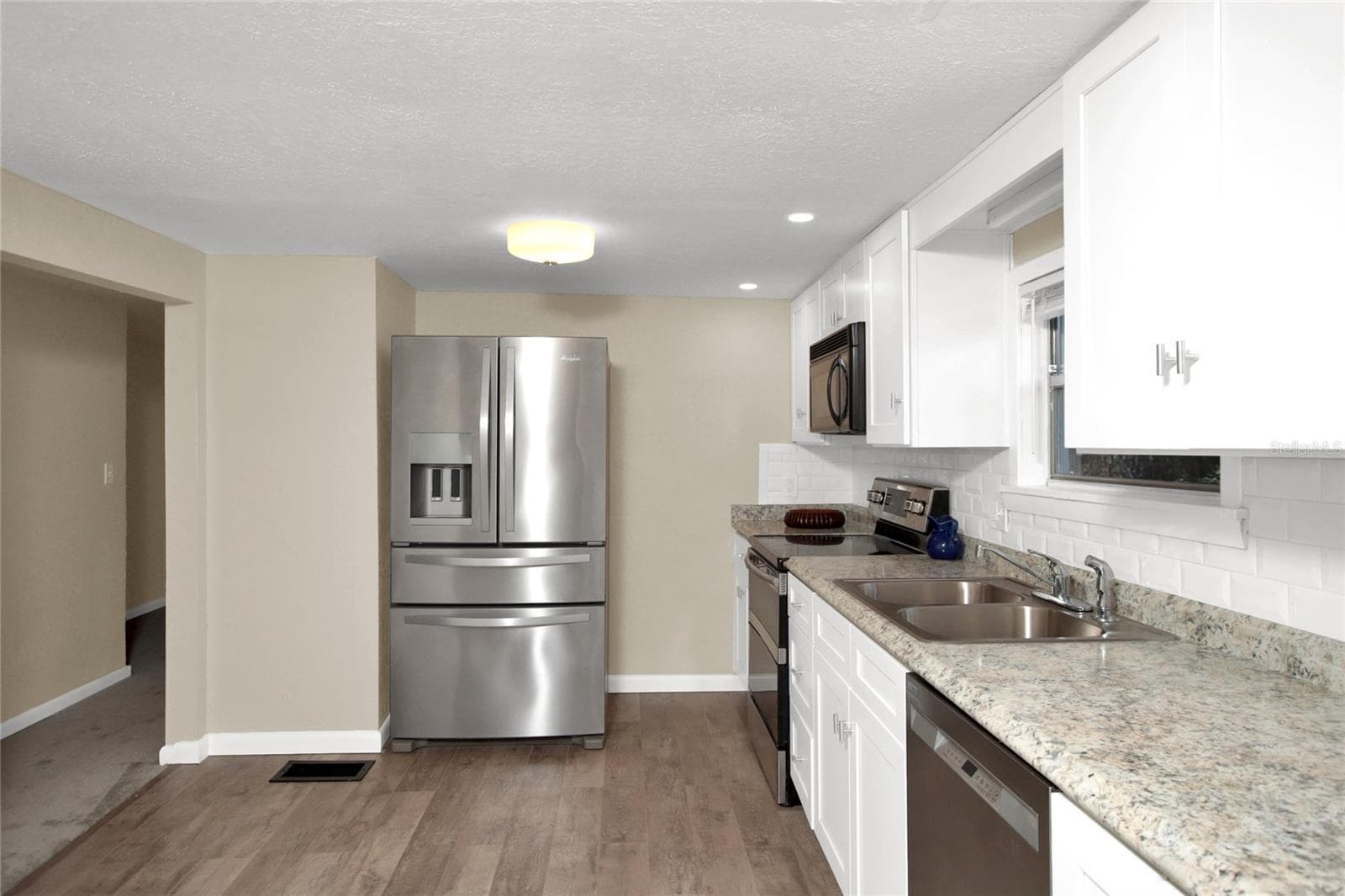 Single Family Residence at 847 JASMINE AVE, HOLLY HILL, photo 6 of 41