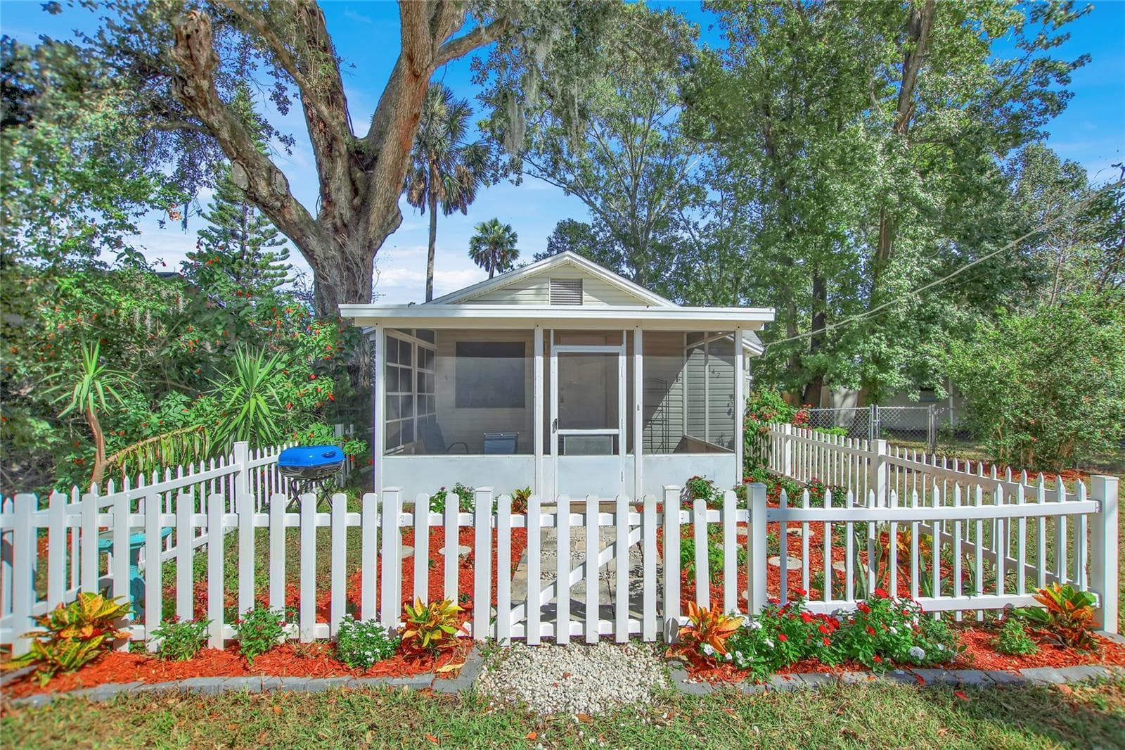 Single Family Residence at 847 JASMINE AVE, HOLLY HILL, photo 31 of 41