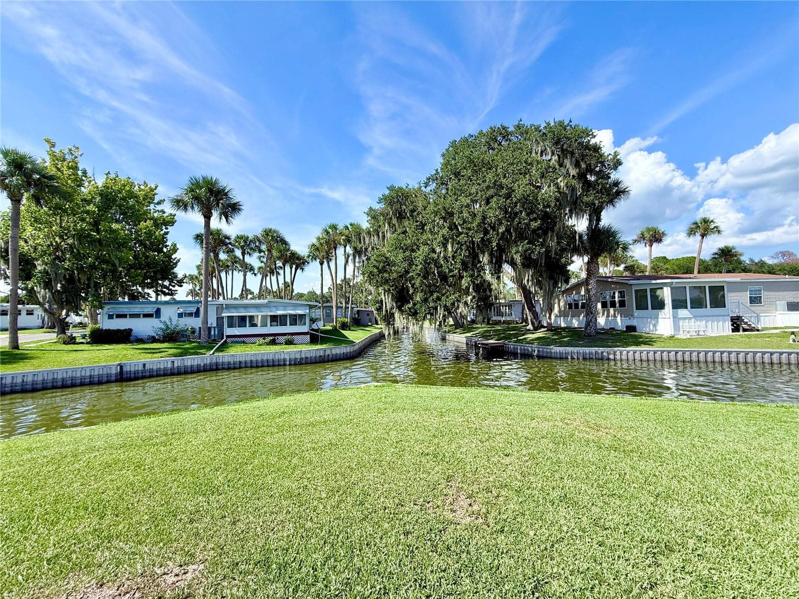 Land at 29 CLUB HOUSE, EUSTIS, photo 2 of 26