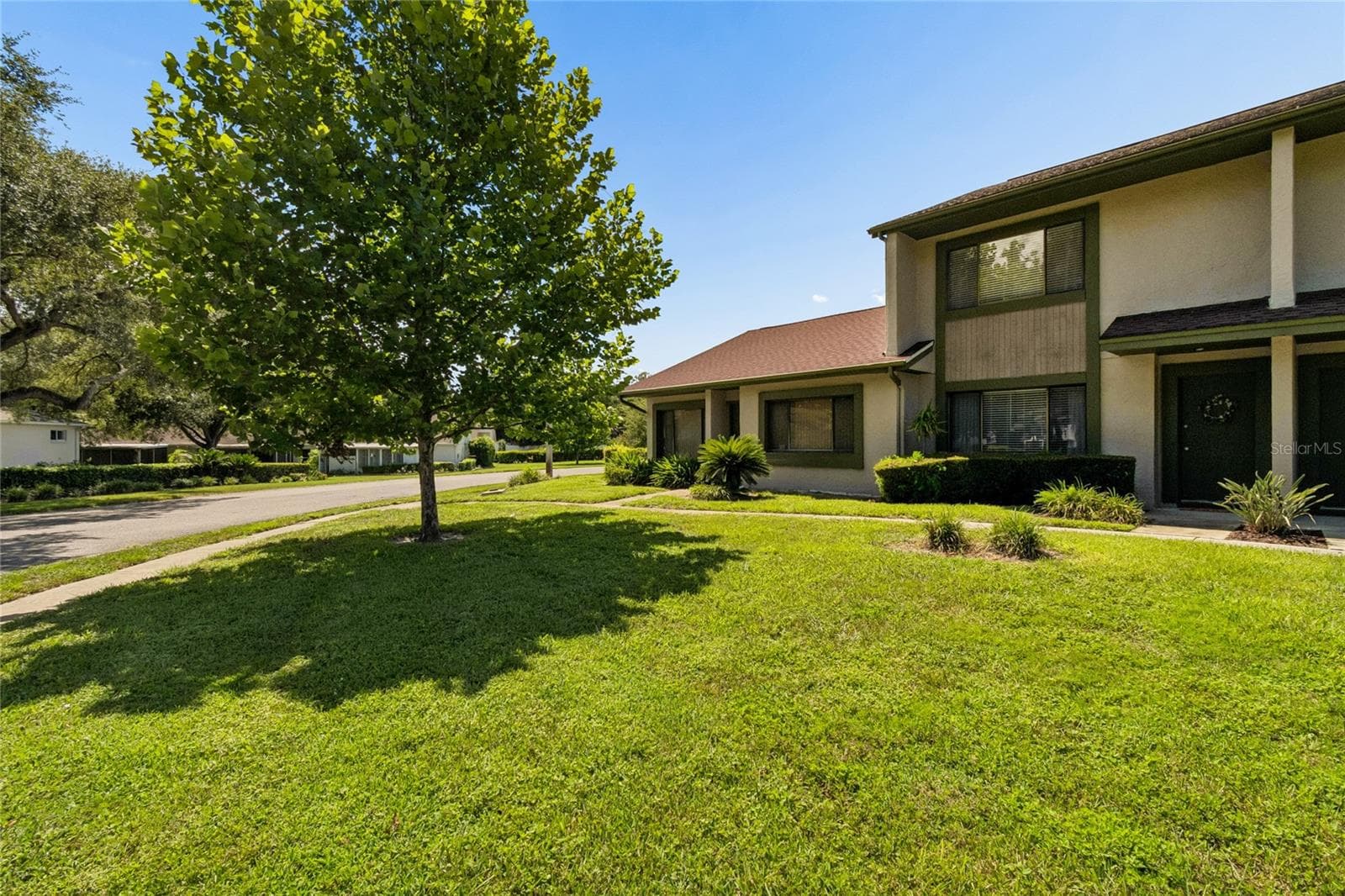 7803 AMBERLEA CT