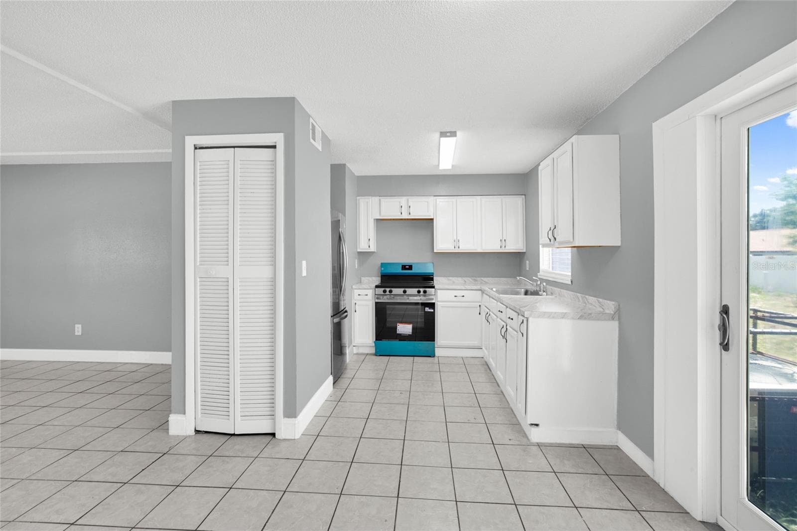 Single Family Residence at 4822 OKEEFE ST, ORLANDO, photo 11 of 32