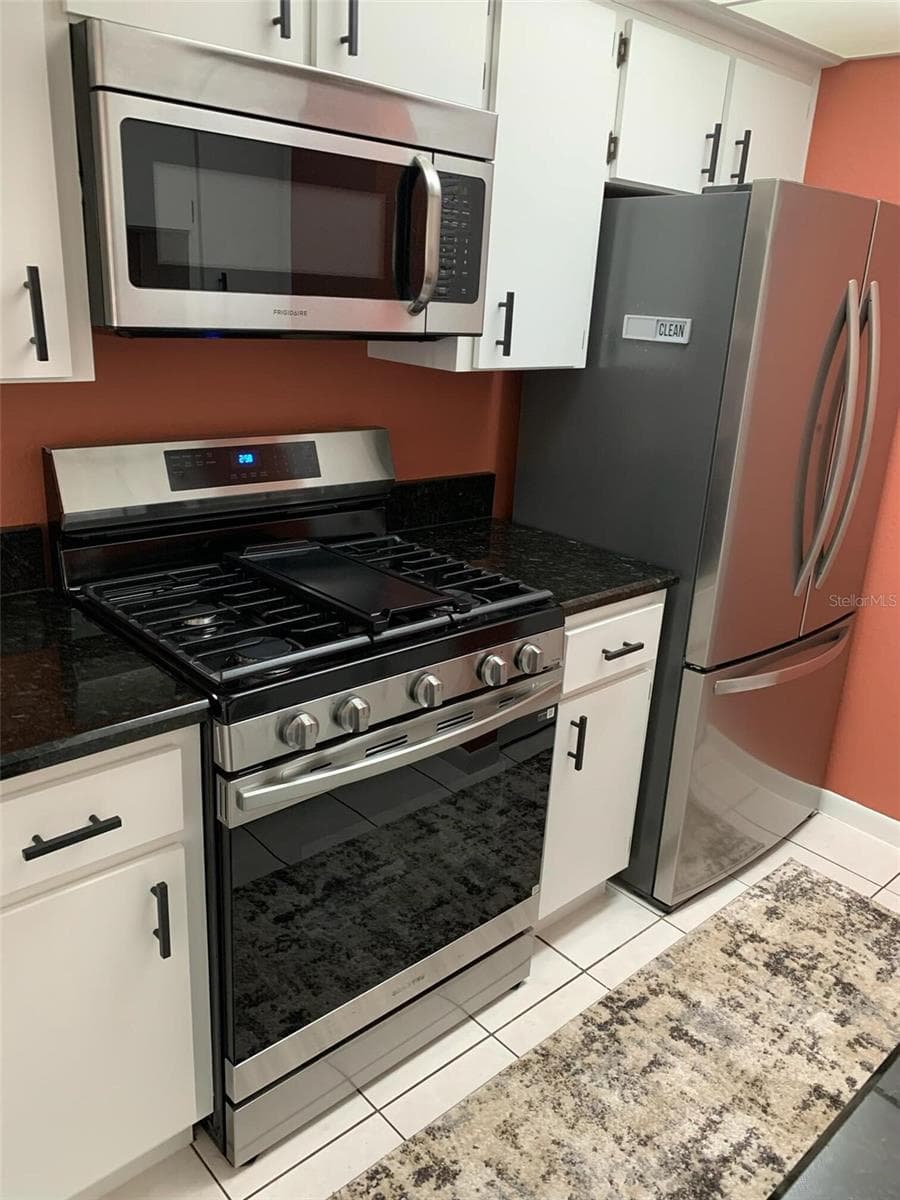 Kitchen - 1103 CYPRESS GARDENS BLVD #13, WINTER HAVEN