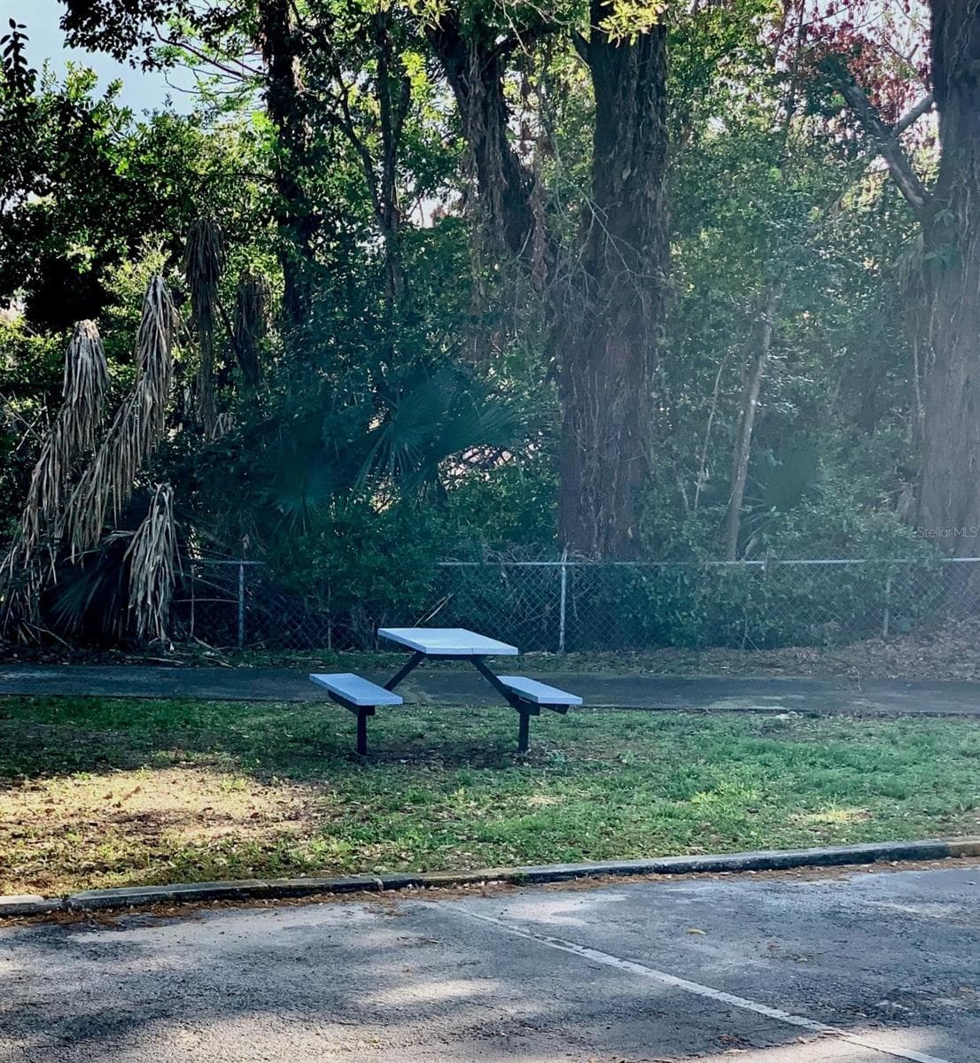 Picnic Table - 1103 CYPRESS GARDENS BLVD #13, WINTER HAVEN
