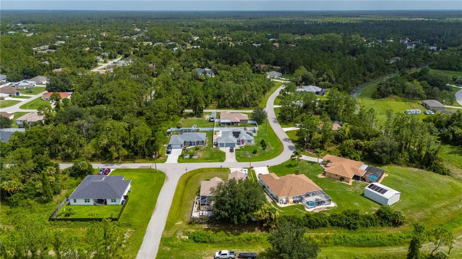 View of the back of the home looking north - 5615 MOJAVE AVE, NORTH PORT