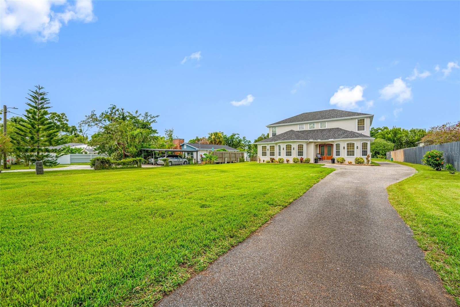 Extended Driveway - 13030 DELWOOD RD, TAMPA