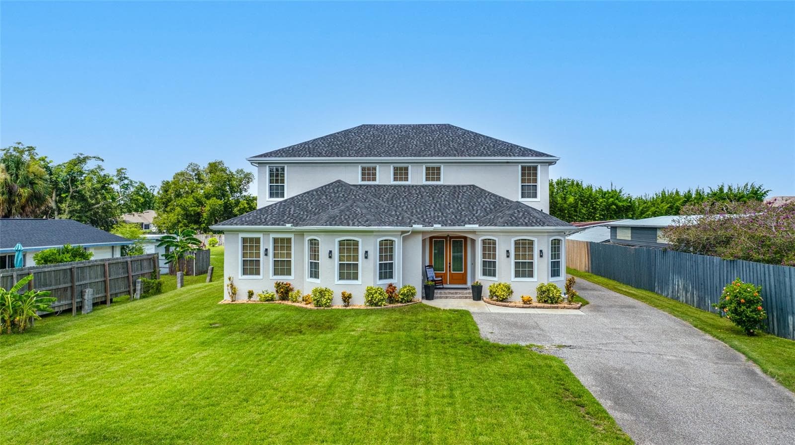 Single Family Residence at 13030 DELWOOD RD, TAMPA, photo 5 of 67