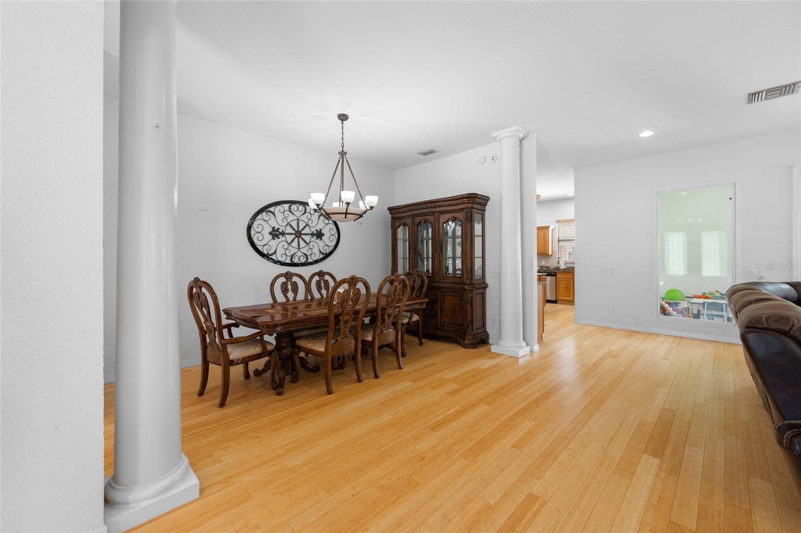 Single Family Residence at 13030 DELWOOD RD, TAMPA, photo 13 of 67