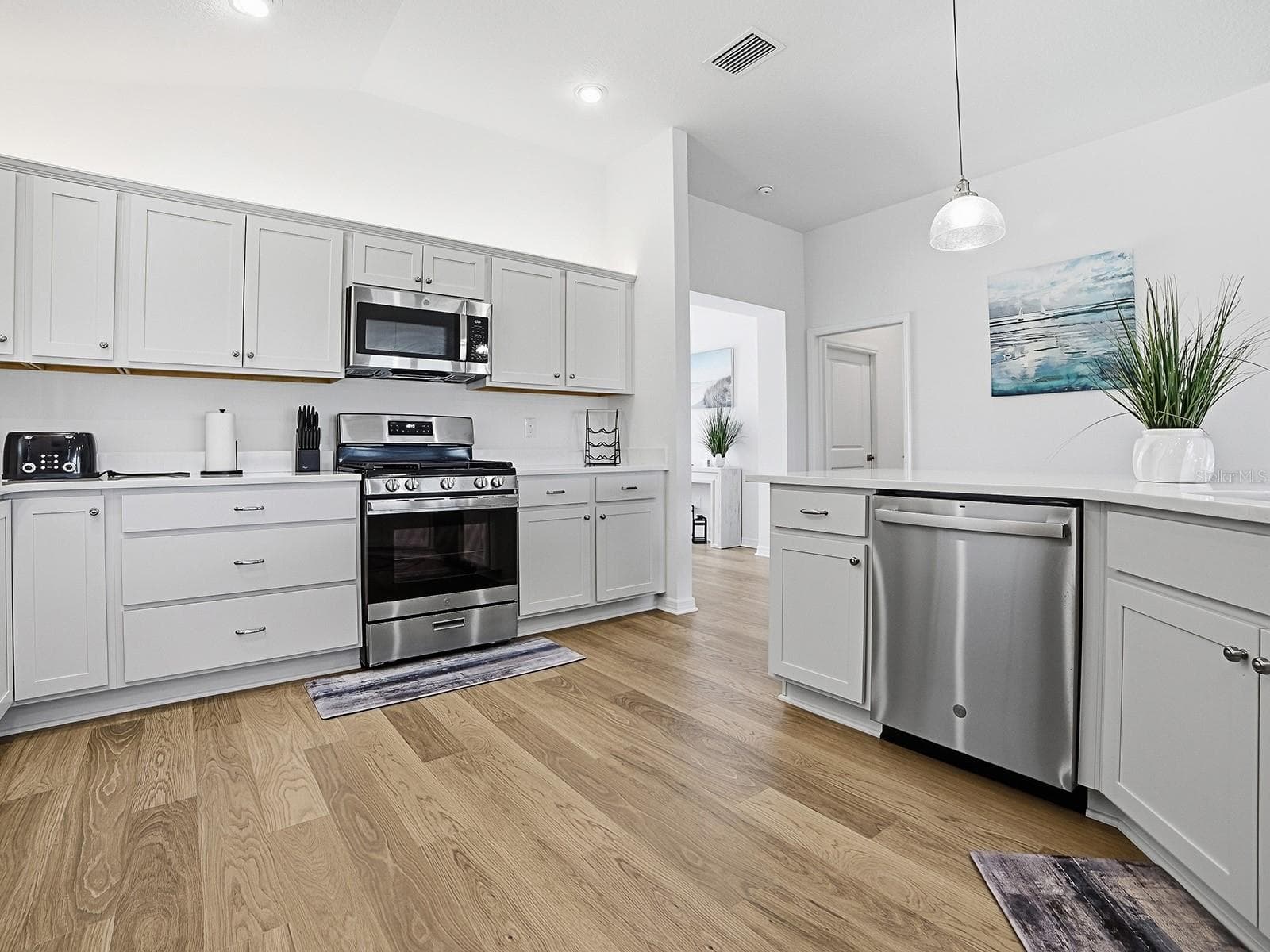 Single Family Residence at 7274 CARLOS CT, THE VILLAGES, photo 15 of 61