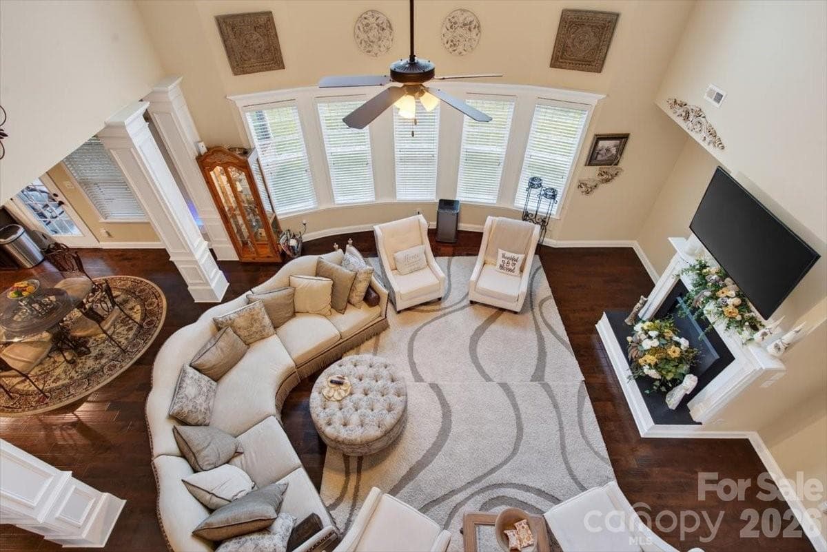 Single Family Residence at 10515 Sweethaven Lane, Harrisburg, photo 17 of 48