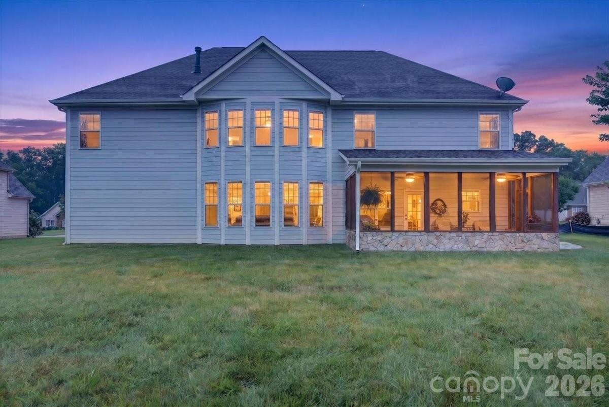 Single Family Residence at 10515 Sweethaven Lane, Harrisburg, photo 45 of 48