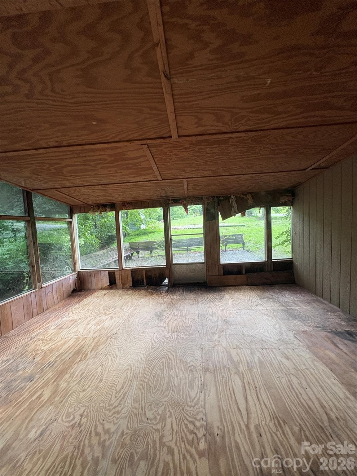 Sunroom - 912 Halstead Boulevard, Hendersonville