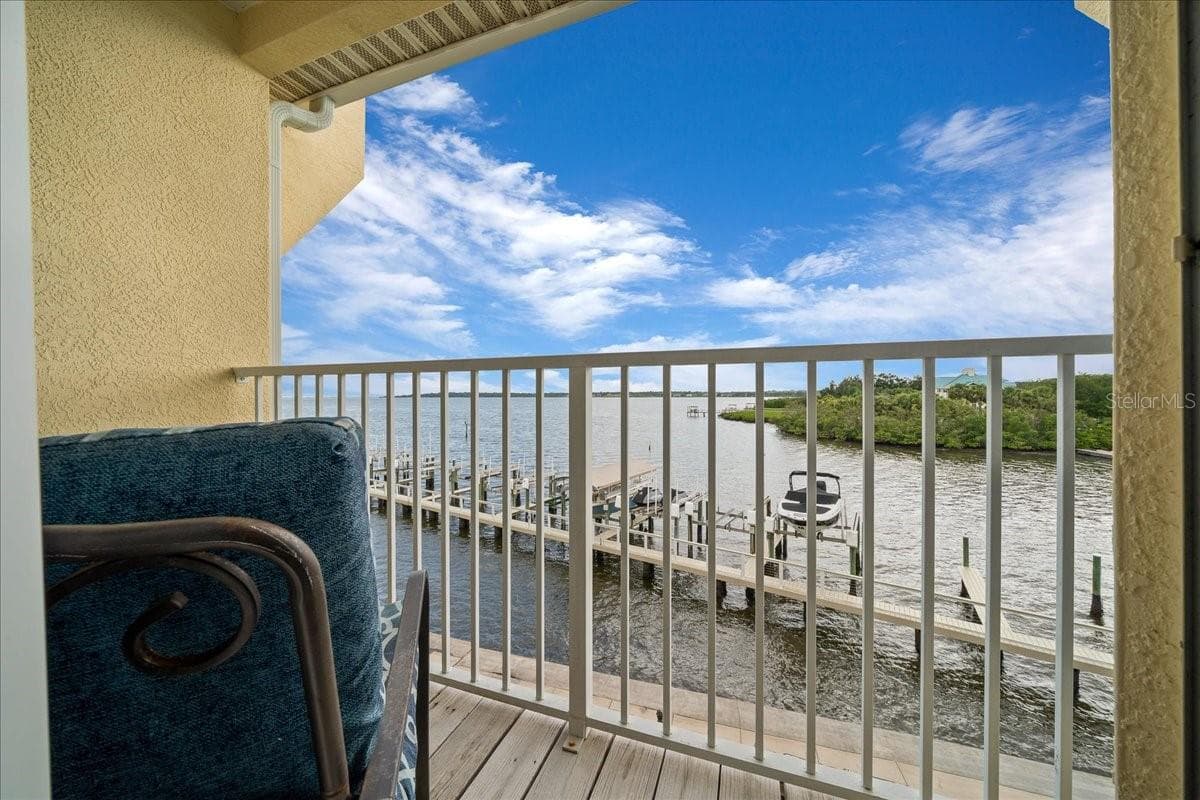 Townhouse at 158 BRENT CIR, OLDSMAR, photo 49 of 67