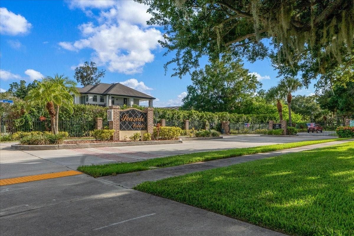 Townhouse at 158 BRENT CIR, OLDSMAR, photo 66 of 67