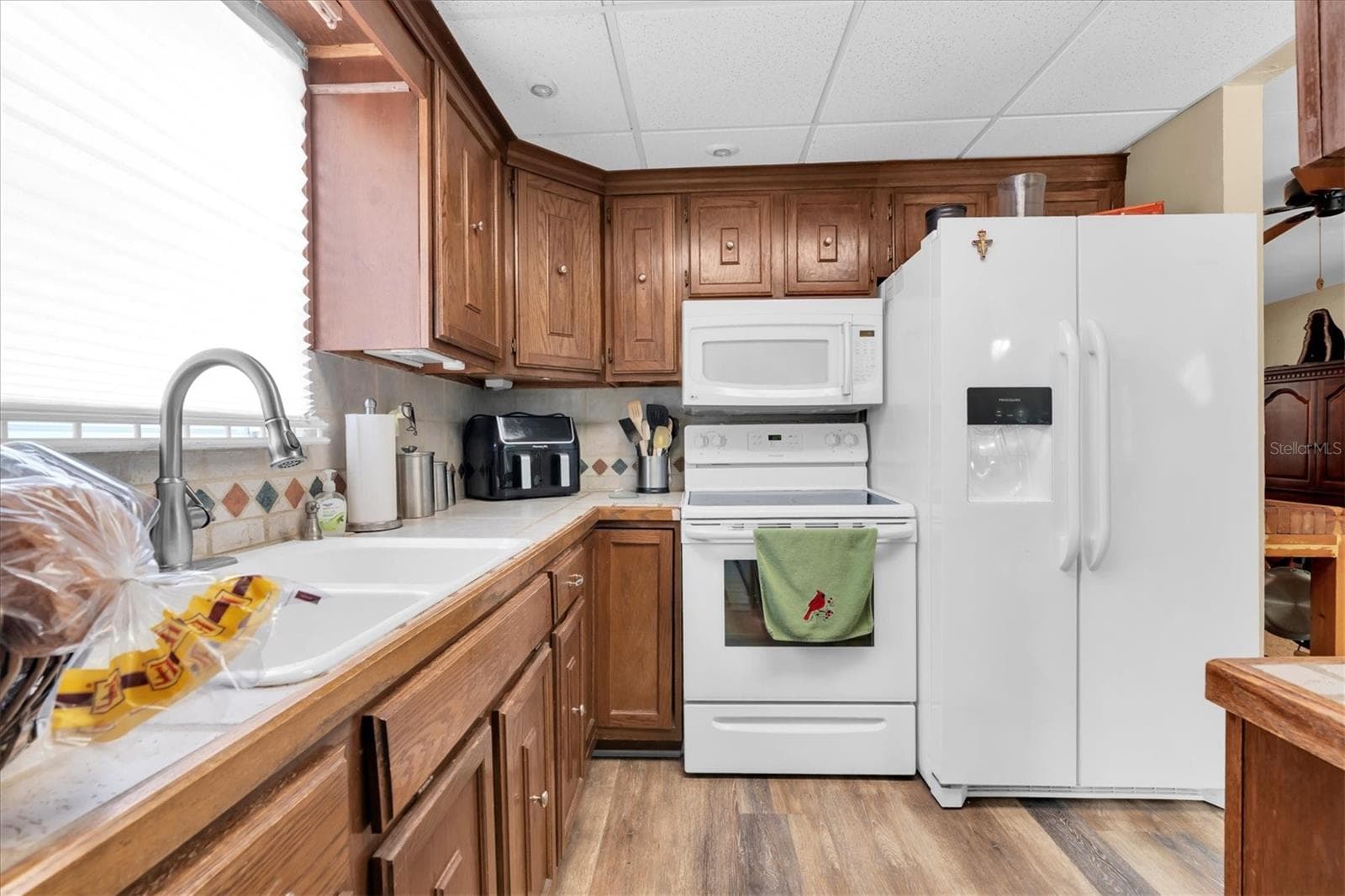 Kitchen - 3227 48TH AVE N, ST PETERSBURG