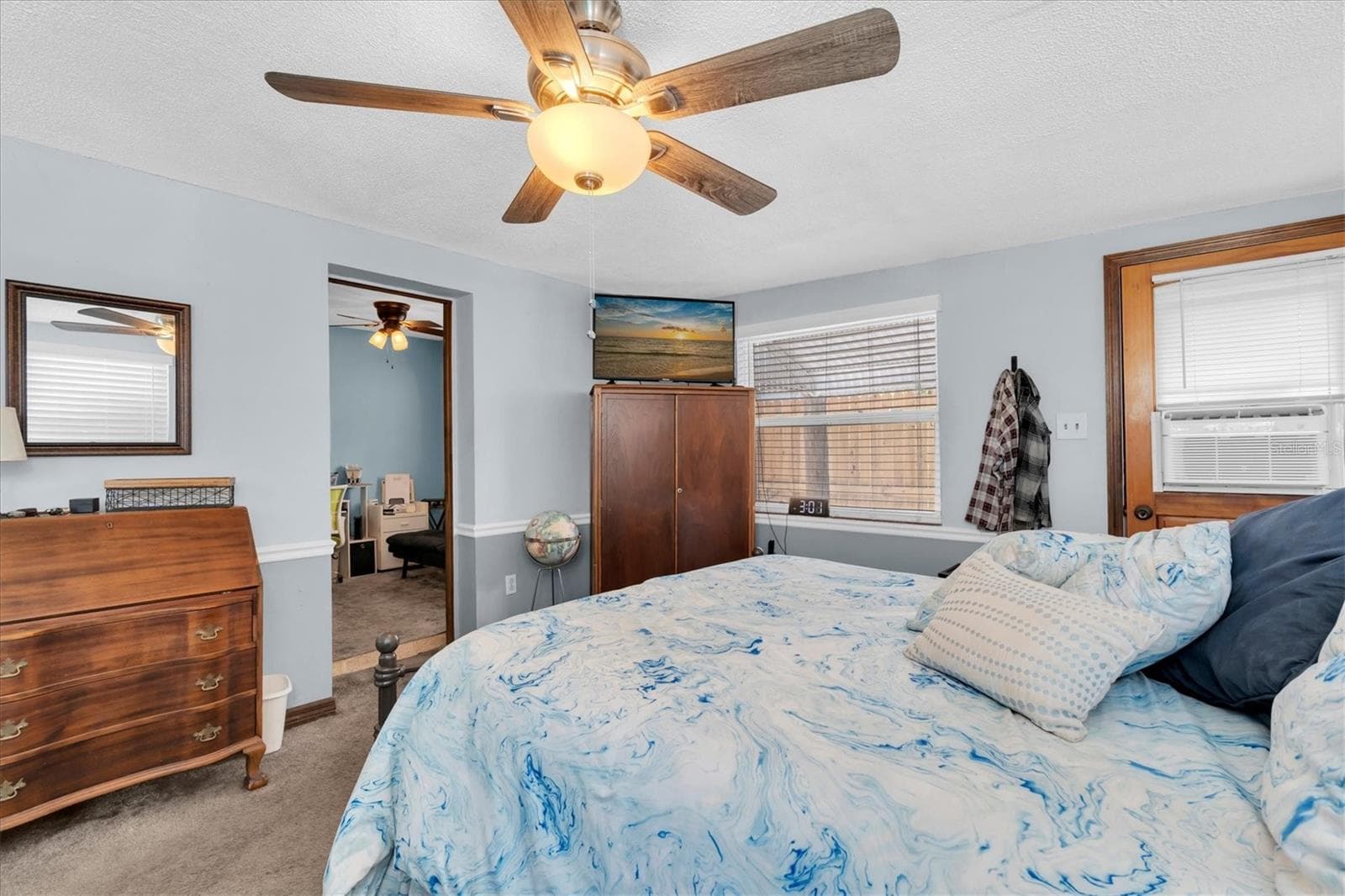 Single Family Residence at 3227 48TH AVE N, ST PETERSBURG, photo 14 of 37