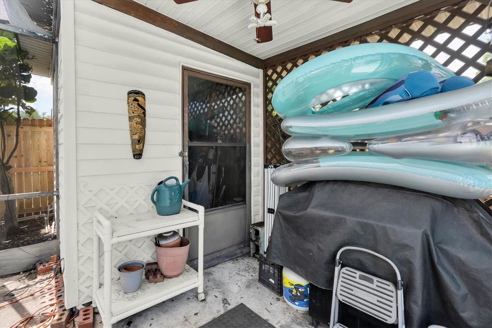Outdoor storage - 3227 48TH AVE N, ST PETERSBURG