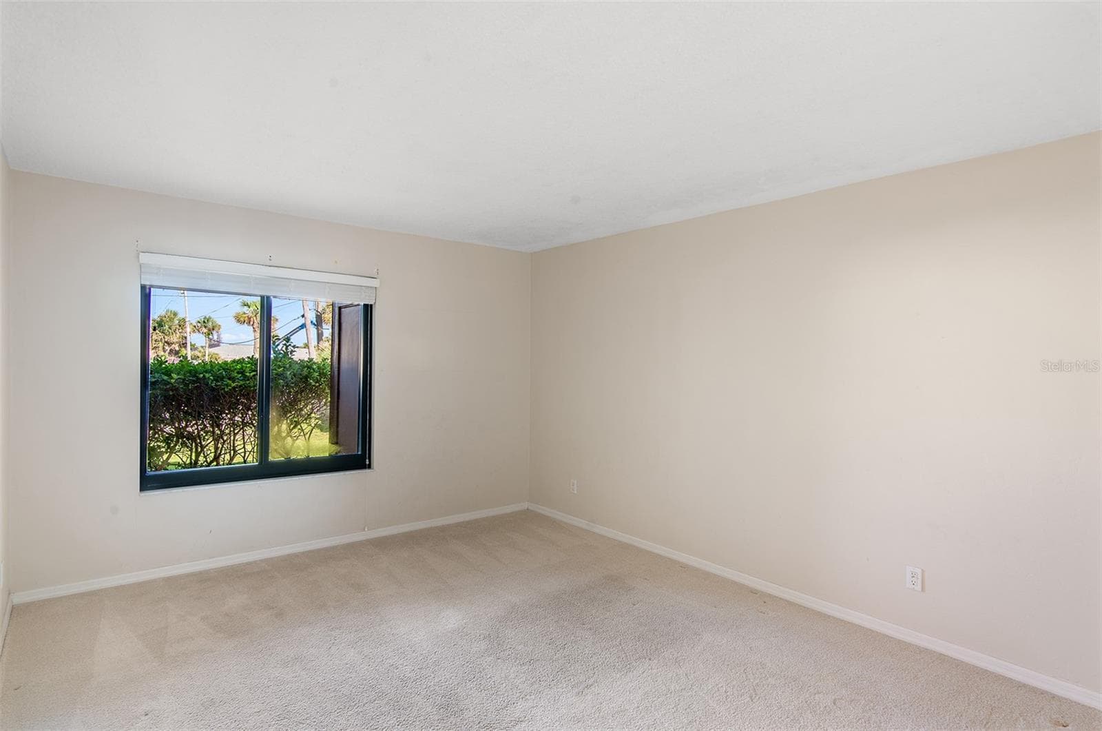 West facing 2nd bedroom - 2600 OCEAN SHORE BLVD #111, ORMOND BEACH