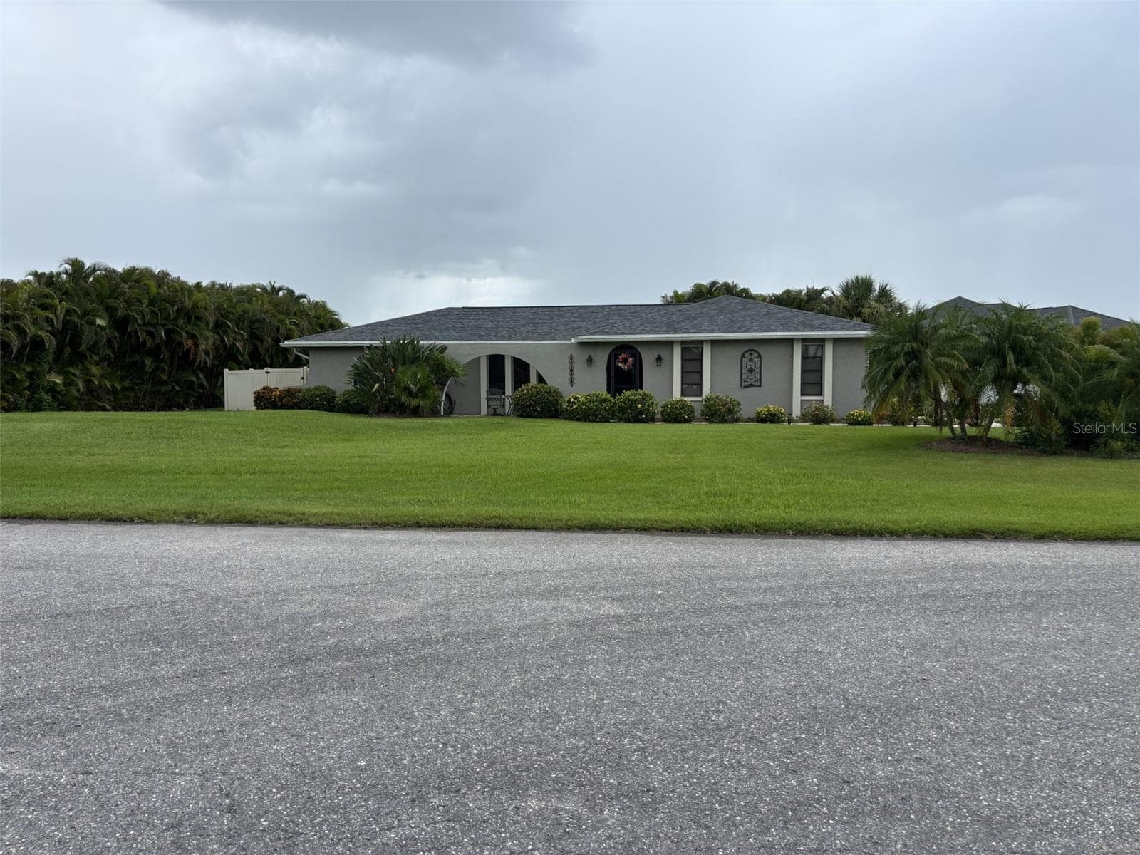 17071 WATERS EDGE CIR