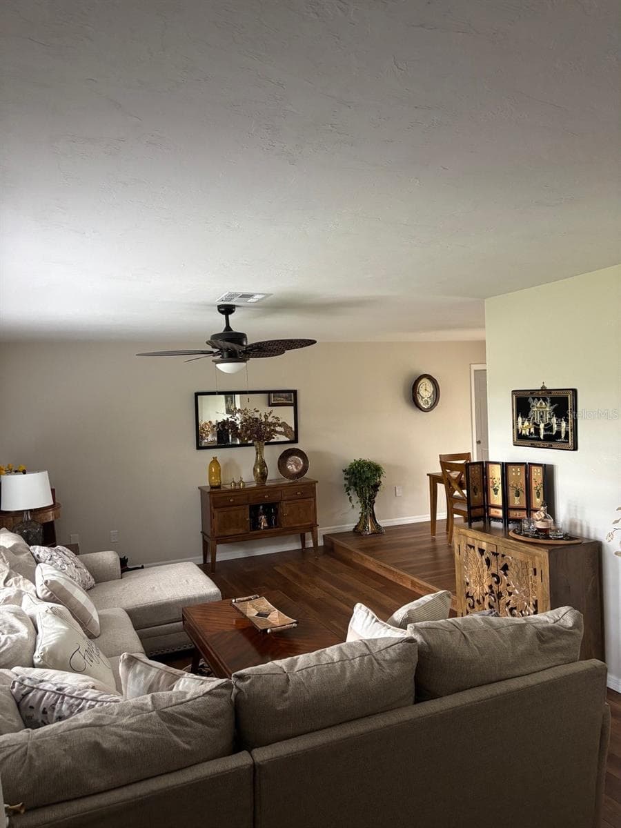 Single Family Residence at 17071 WATERS EDGE CIR, NORTH FORT MYERS, photo 5 of 36