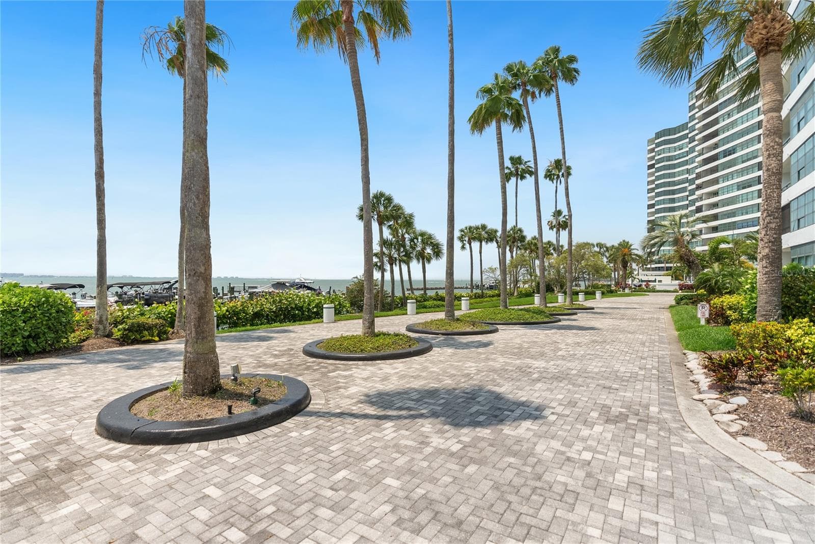 Condominium at 888 BOULEVARD OF THE ARTS #1705, SARASOTA, photo 4 of 72