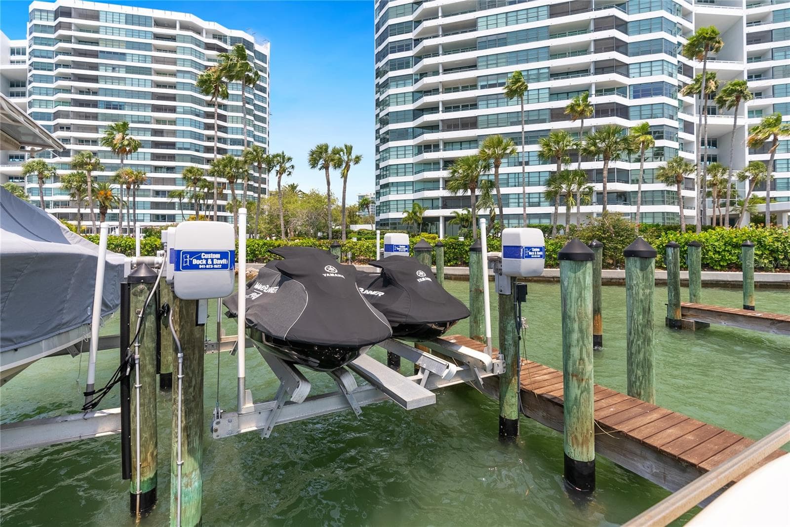 Condominium at 888 BOULEVARD OF THE ARTS #1705, SARASOTA, photo 10 of 72