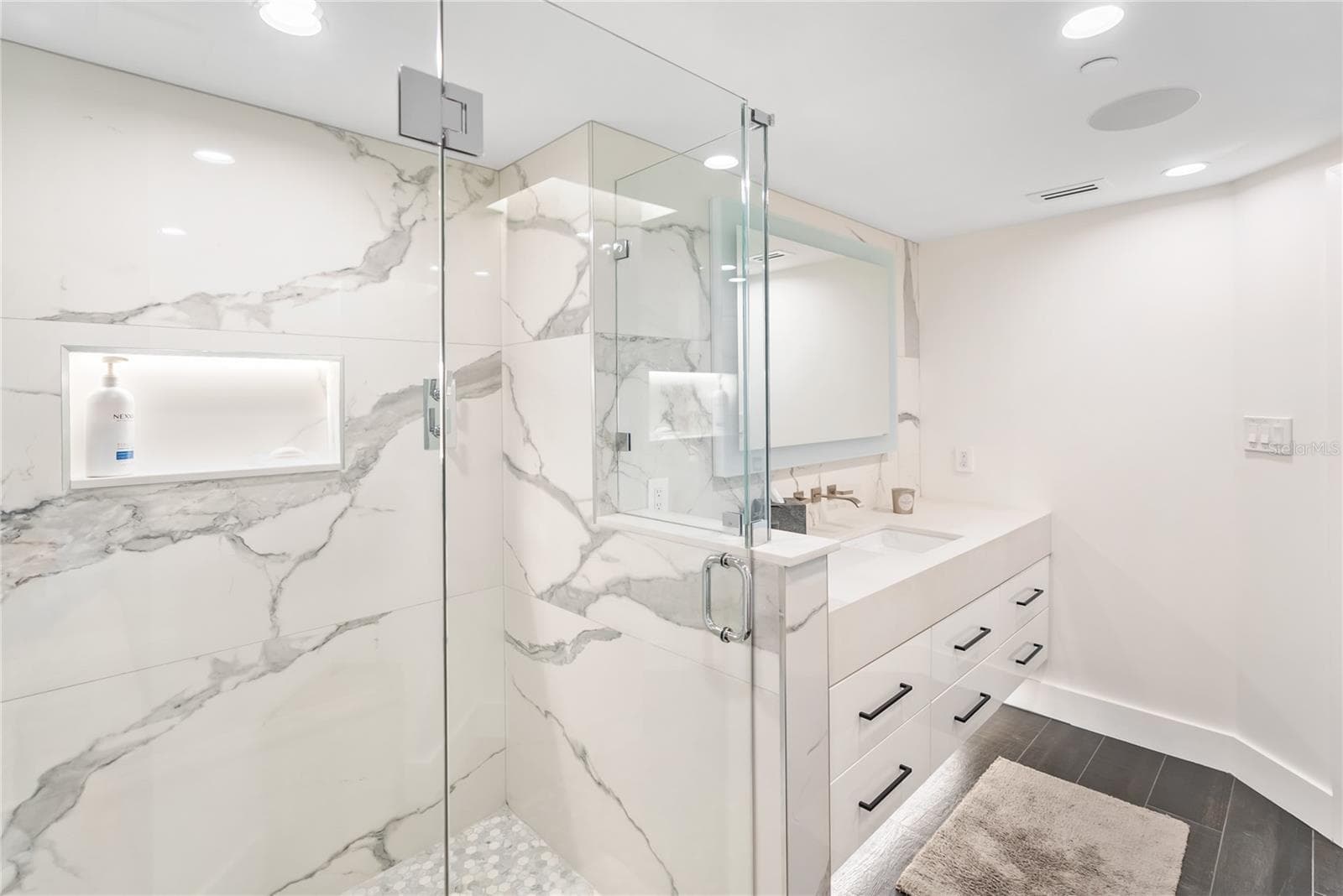 Condominium at 888 BOULEVARD OF THE ARTS #1705, SARASOTA, photo 67 of 72