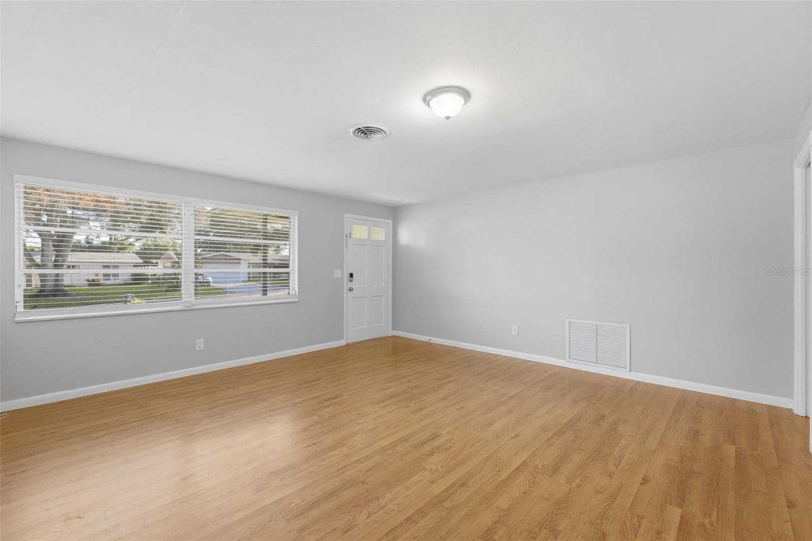 Single Family Residence at 1387 BELLEVUE BLVD, CLEARWATER, photo 6 of 47