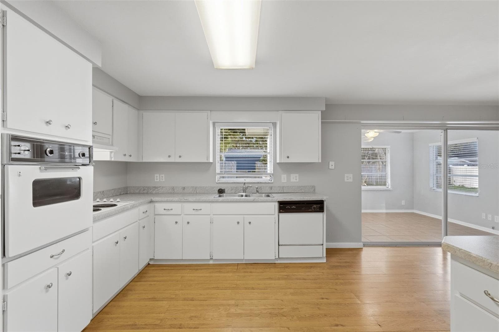 Single Family Residence at 1387 BELLEVUE BLVD, CLEARWATER, photo 12 of 47