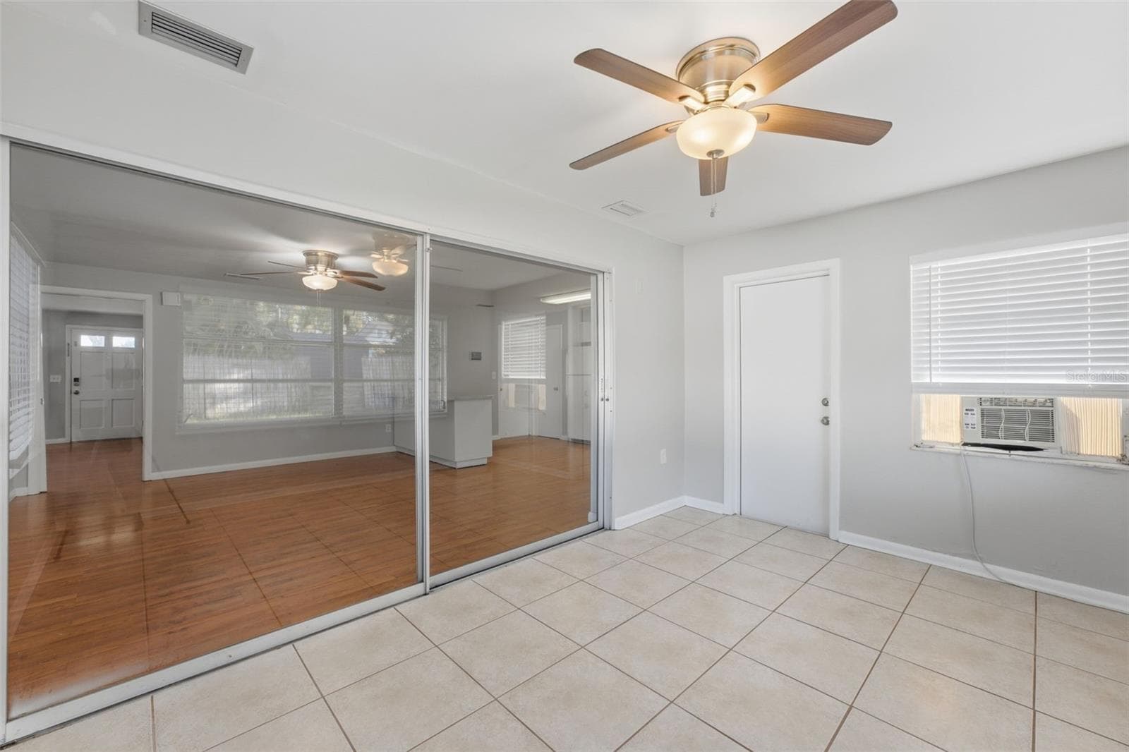 Single Family Residence at 1387 BELLEVUE BLVD, CLEARWATER, photo 20 of 47