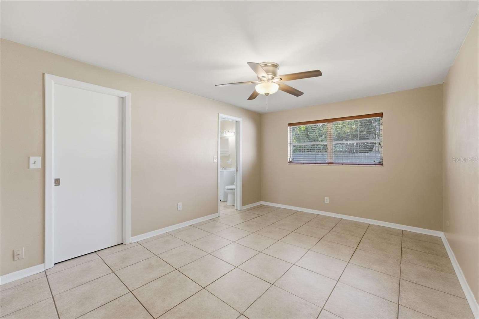 Primary Suite with walk-in closet - 1387 BELLEVUE BLVD, CLEARWATER