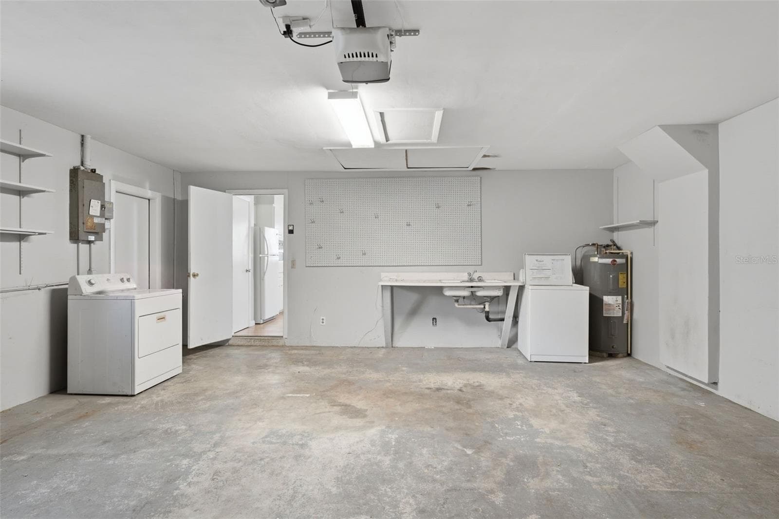 Laundry/garage - 1387 BELLEVUE BLVD, CLEARWATER