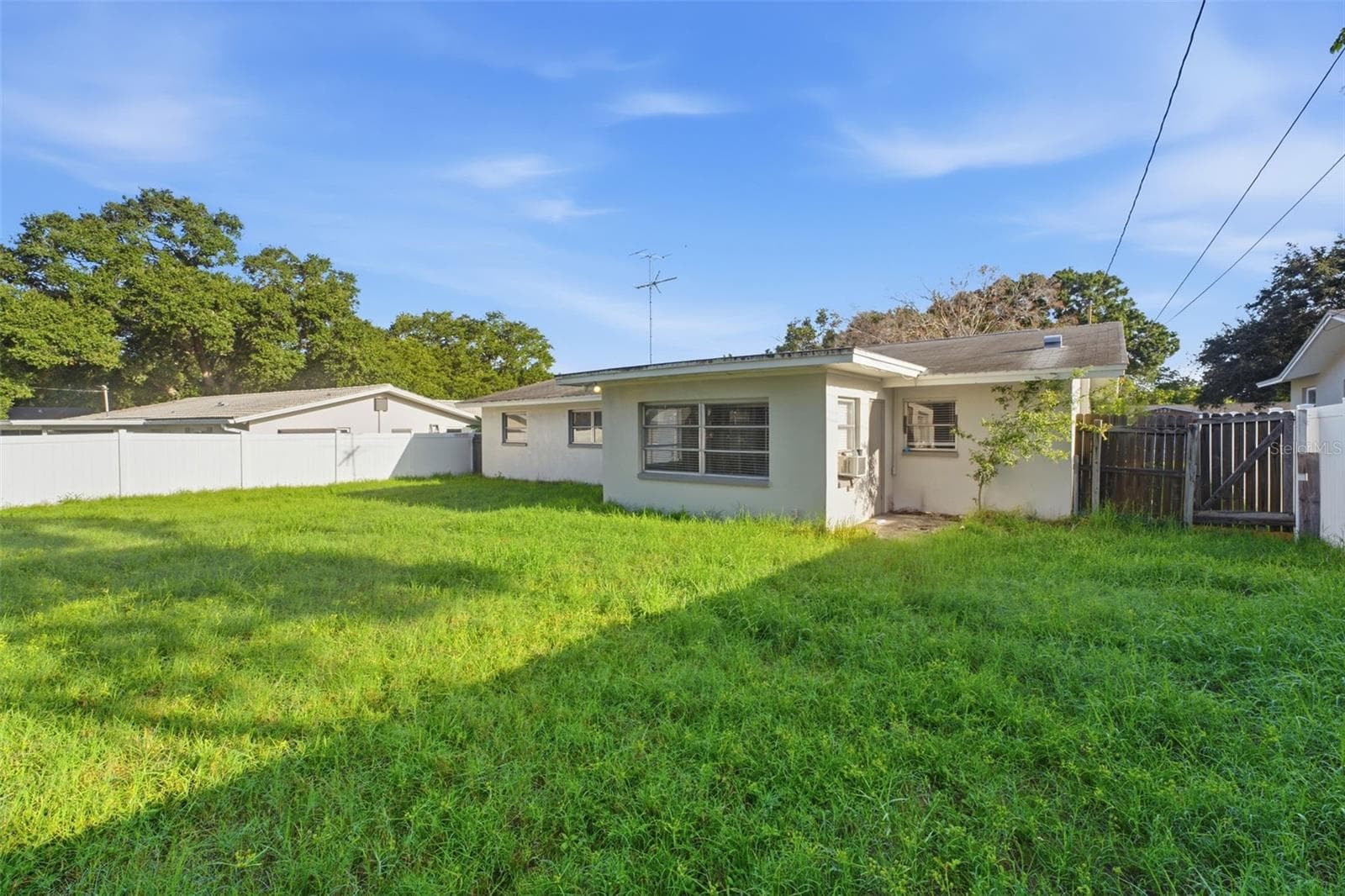 Single Family Residence at 1387 BELLEVUE BLVD, CLEARWATER, photo 37 of 47