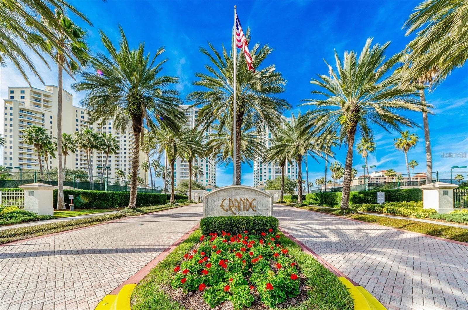 1180 GULF BLVD #906