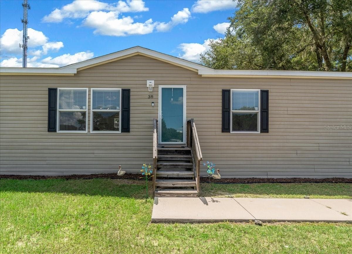 Manufactured Home at 38 SE 70TH CIR, OCALA, photo 5 of 49