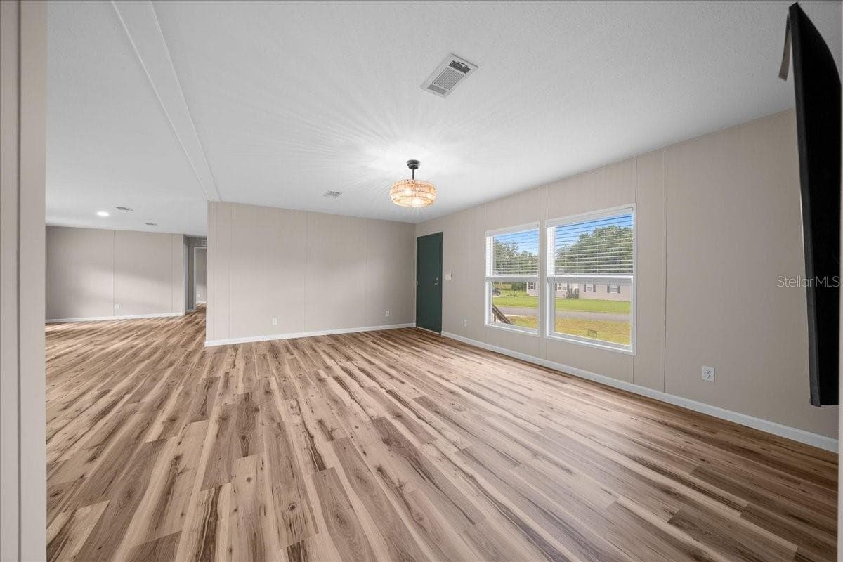 Manufactured Home at 38 SE 70TH CIR, OCALA, photo 8 of 49