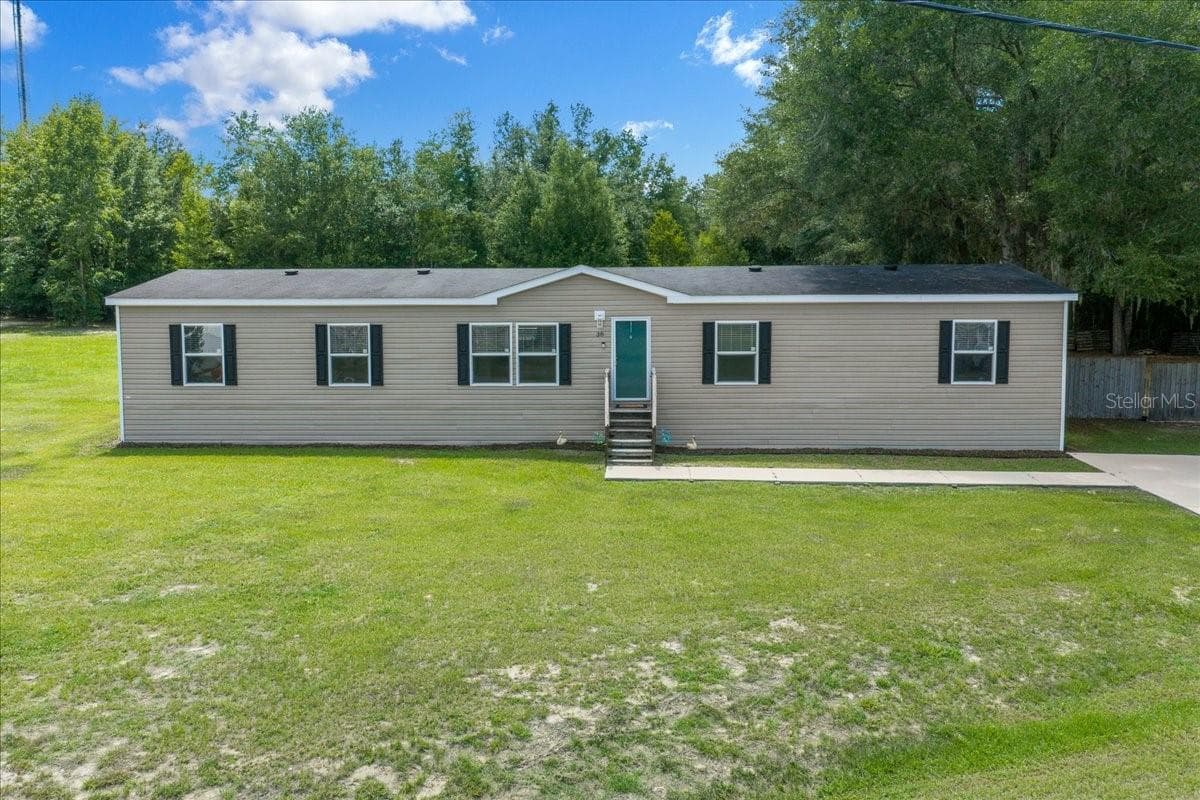 Manufactured Home at 38 SE 70TH CIR, OCALA, photo 40 of 49