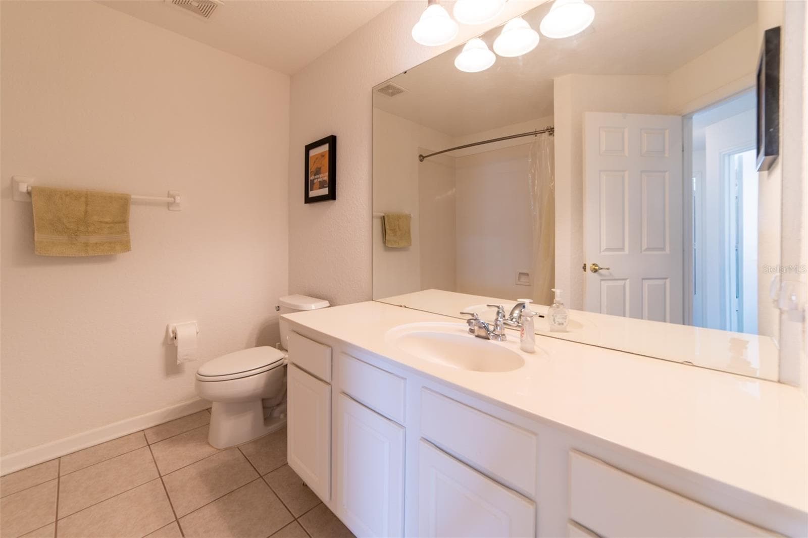 Townhouse at 974 ENCLAIR ST, ORLANDO, photo 12 of 49