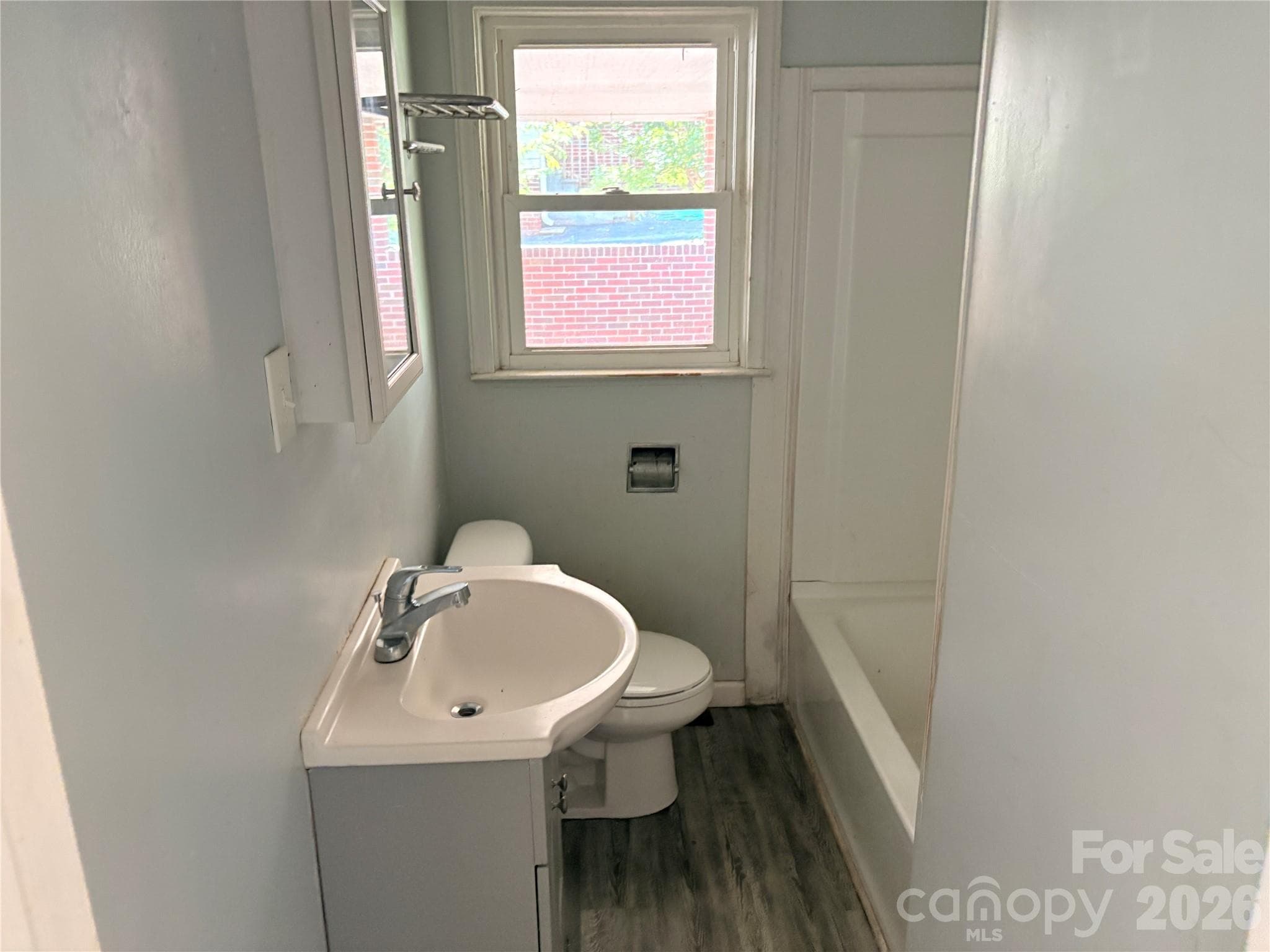 Bathroom - 711 Arthur Boulevard, Union
