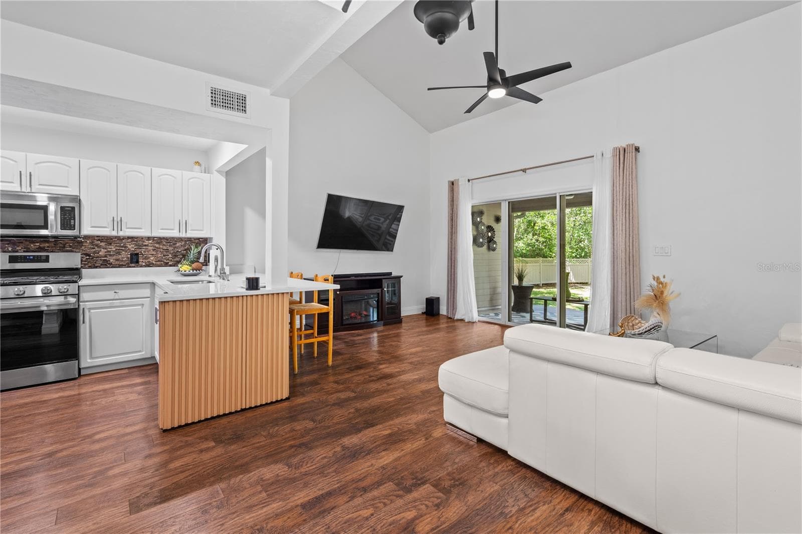 Condominium at 1215 NW 55TH ST NW #7, GAINESVILLE, photo 5 of 24