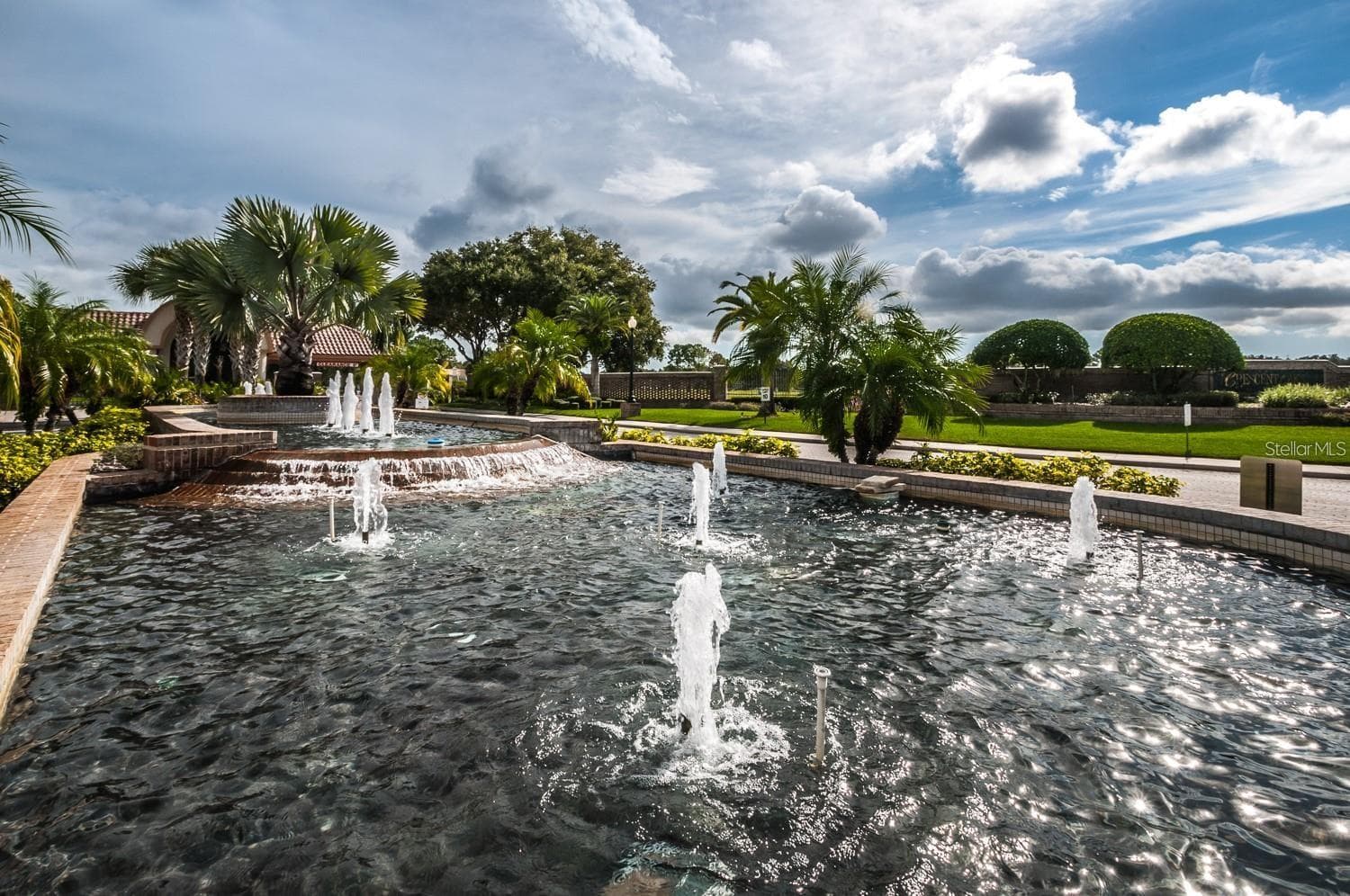 Front of Crescent Oaks - 1063 DARTFORD DR, TARPON SPRINGS