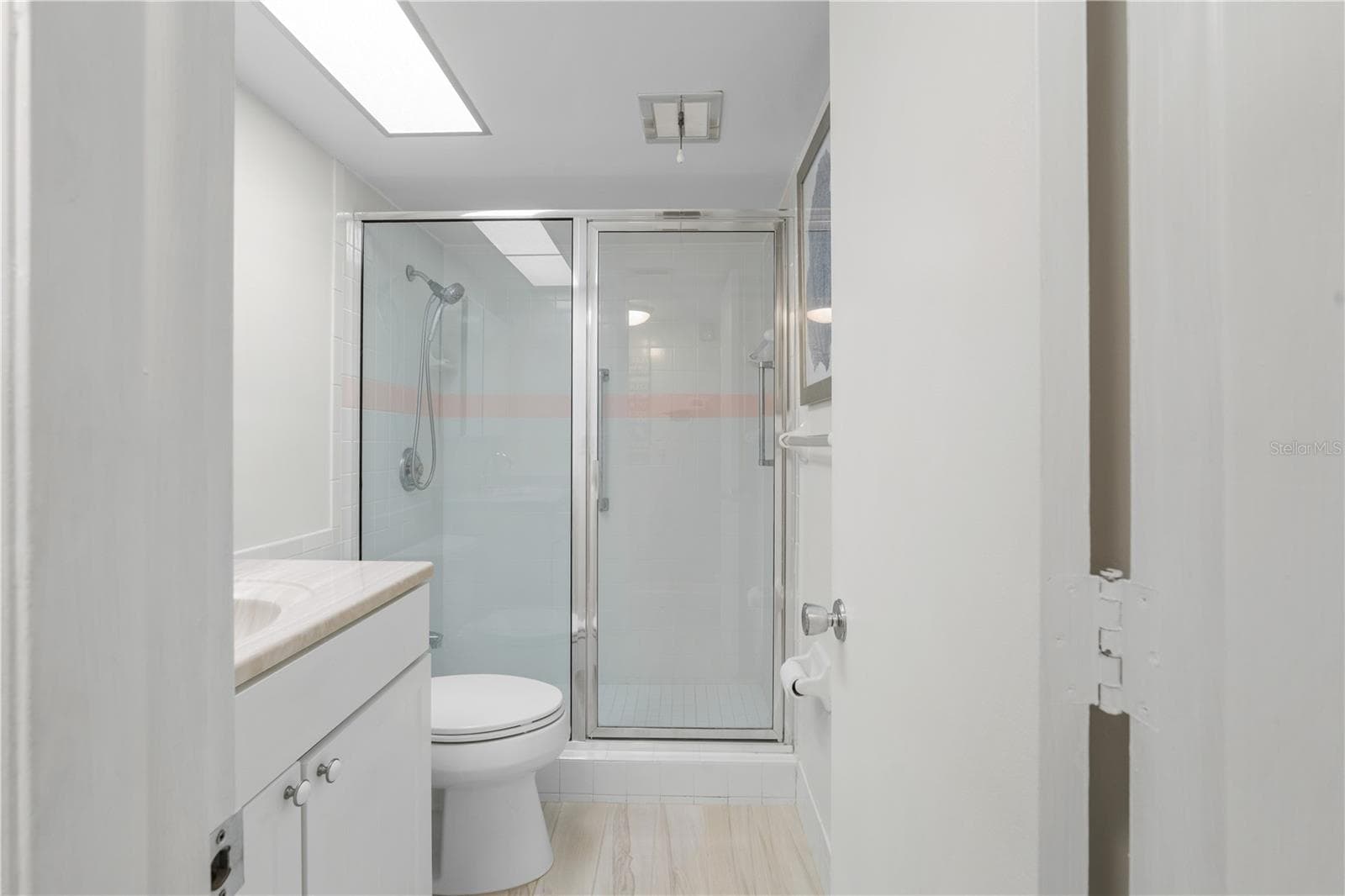 Bathroom - 7801 11TH ST N #302, ST PETERSBURG