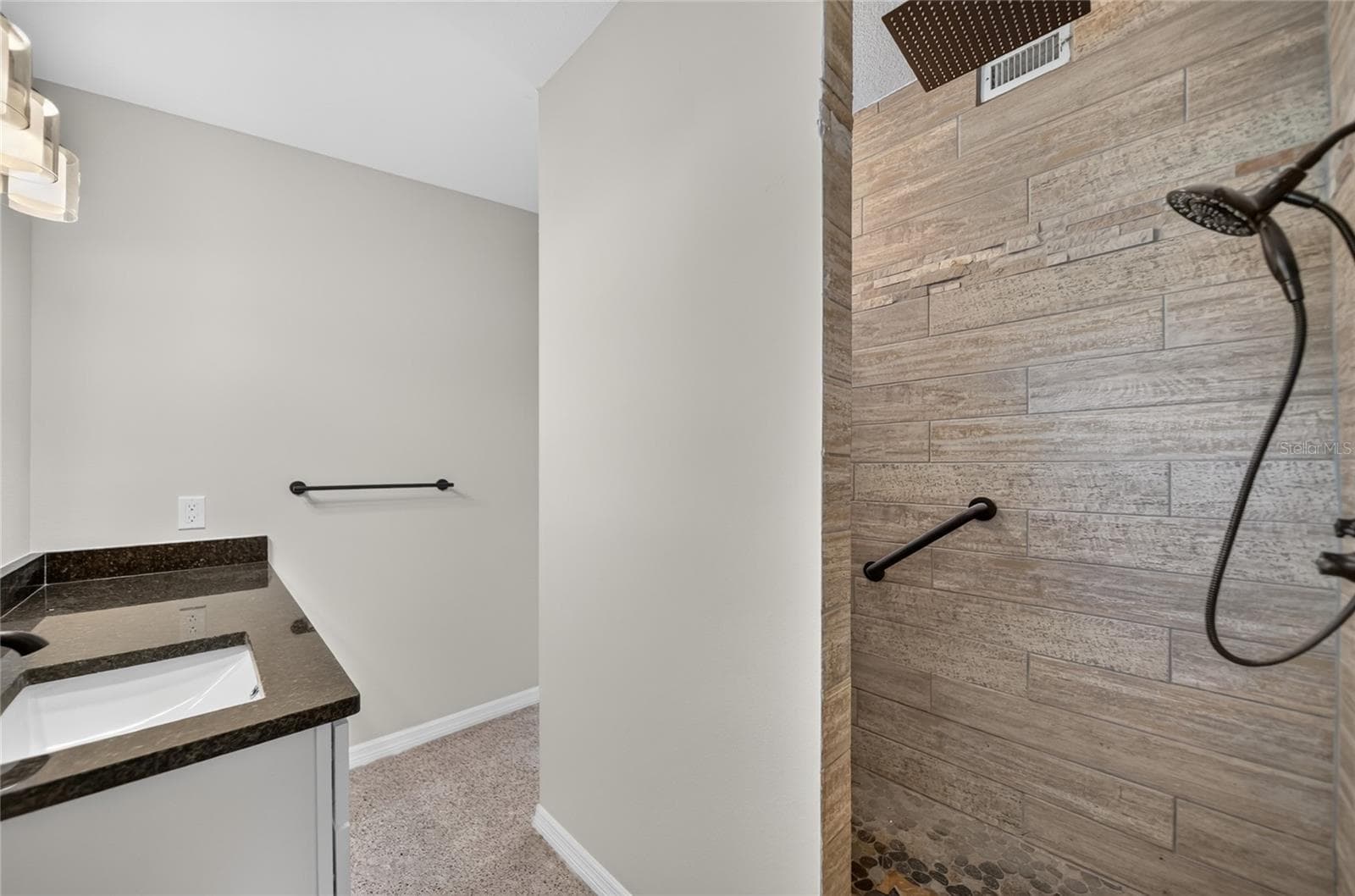 Master bath - 120 81ST AVE NE, ST PETERSBURG