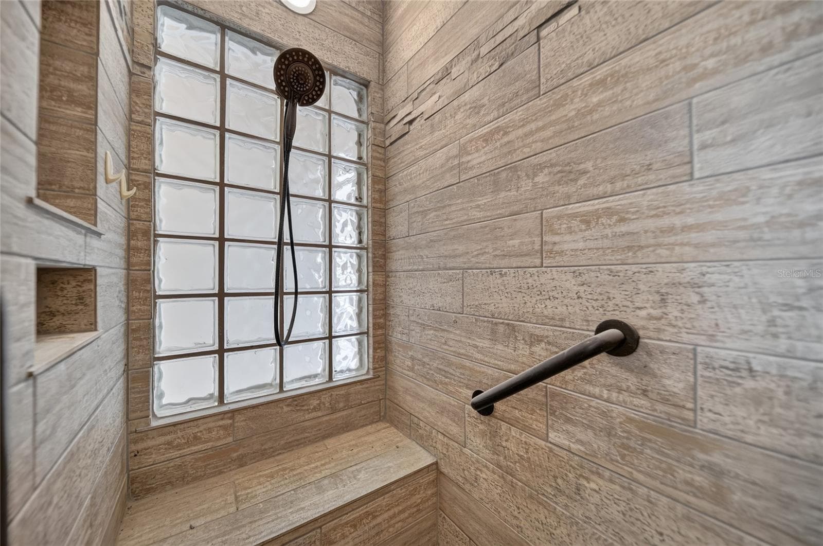 Master bath - 120 81ST AVE NE, ST PETERSBURG