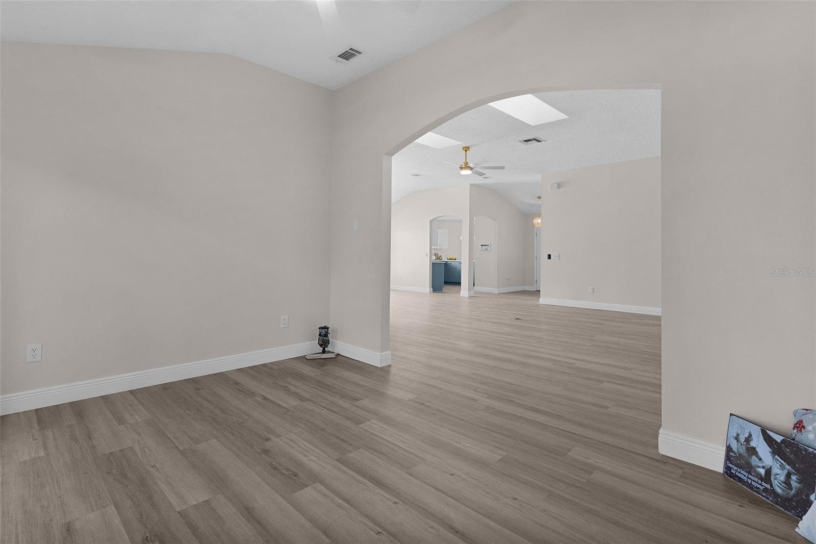 Florida room - 1012 DIEGO CT, LADY LAKE