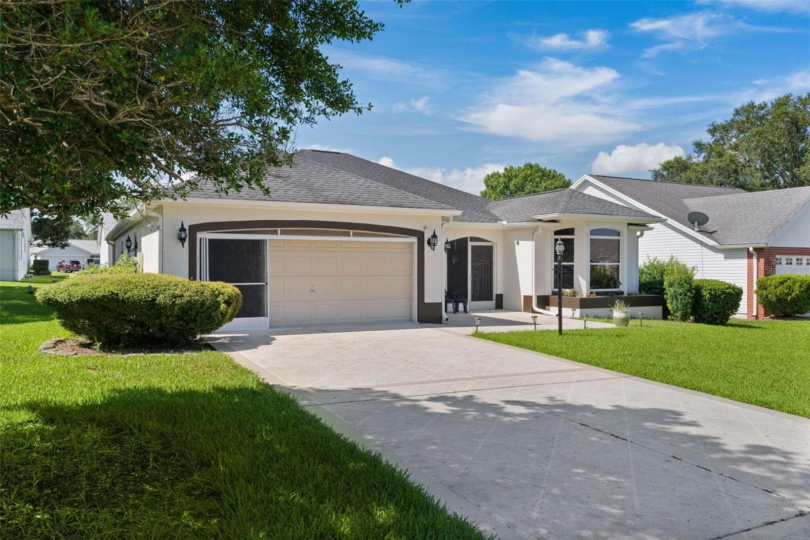 You can make this your forever home today! - 1012 DIEGO CT, LADY LAKE