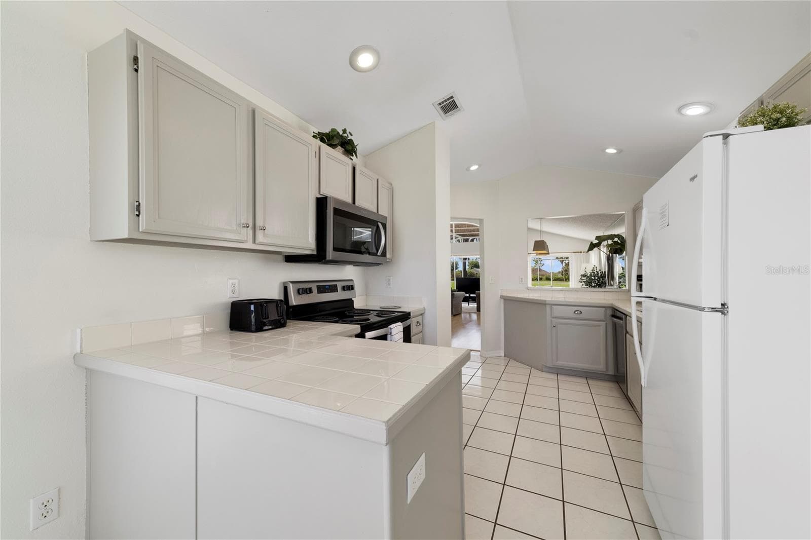 Single Family Residence at 2135 MALLORY CIR, HAINES CITY, photo 12 of 27