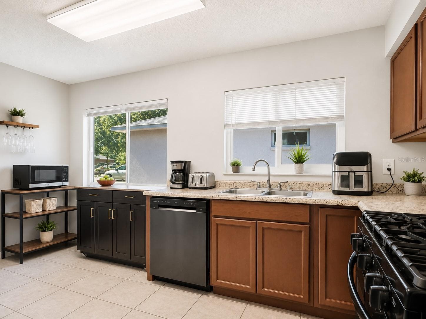 Single Family Residence at 3012 SUMMER HOUSE DR, VALRICO, photo 7 of 42