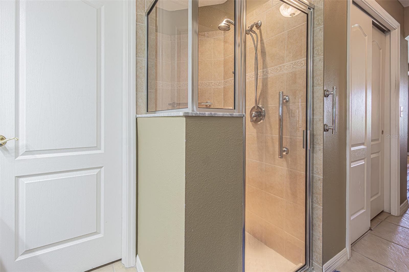 separate shower in bath ensuite - 29435 SNAP HOOK DR, SAN ANTONIO