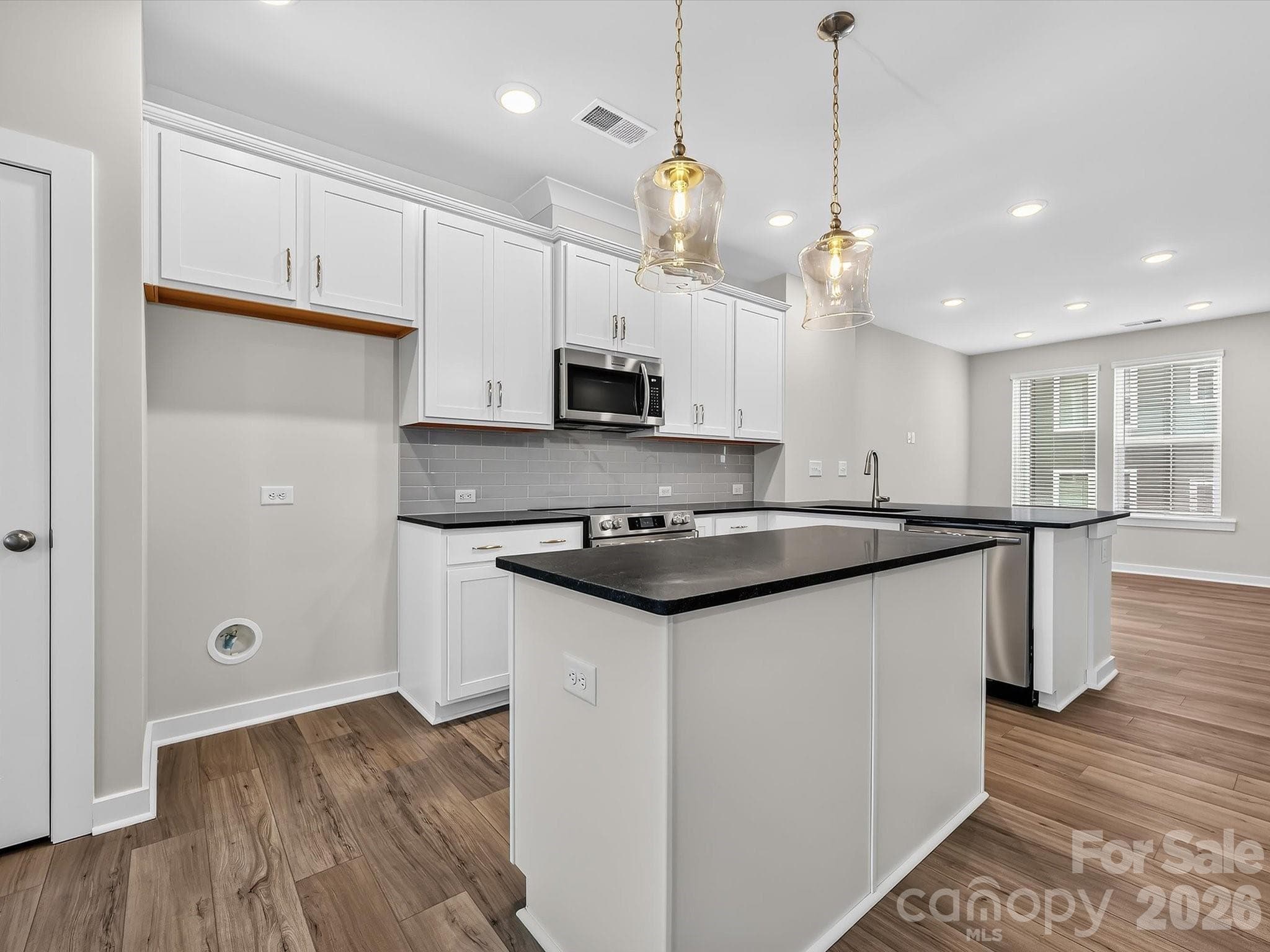 Townhouse at Charlotte, photo 2 of 29